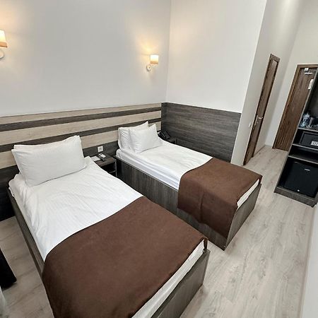 Infinity Plaza Block 1 Hotel Atiraw Buitenkant foto