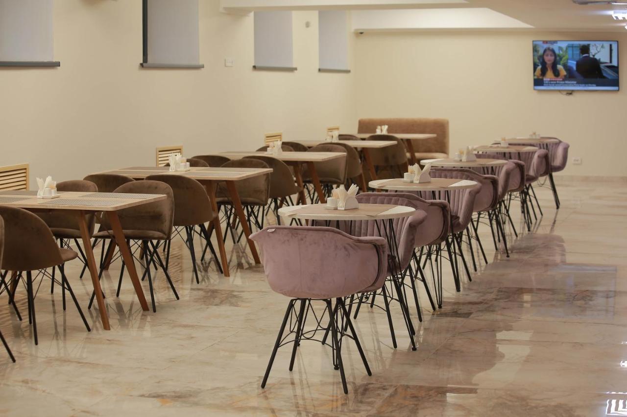 Infinity Plaza Block 1 Hotel Atiraw Buitenkant foto