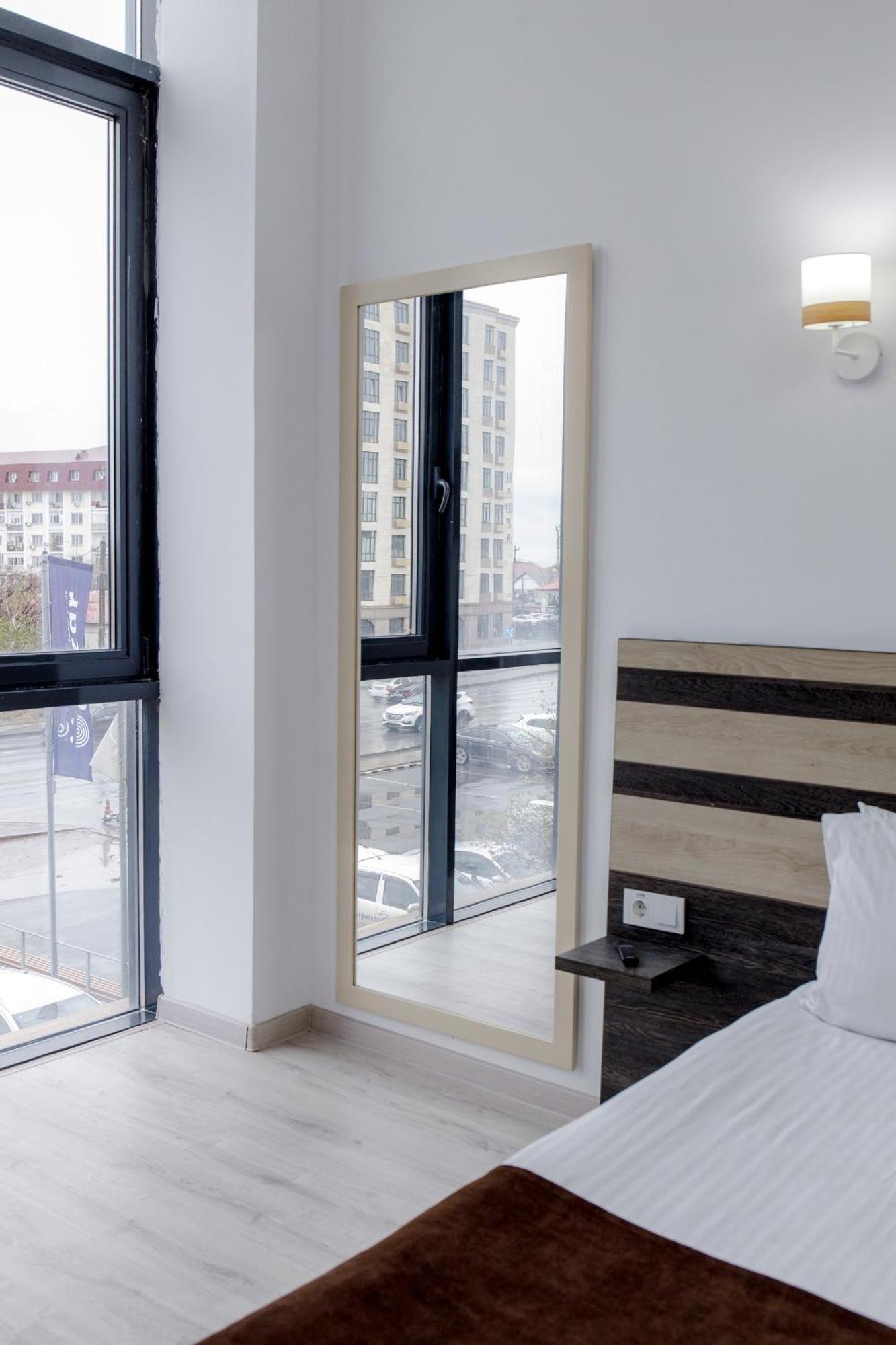 Infinity Plaza Block 1 Hotel Atiraw Buitenkant foto