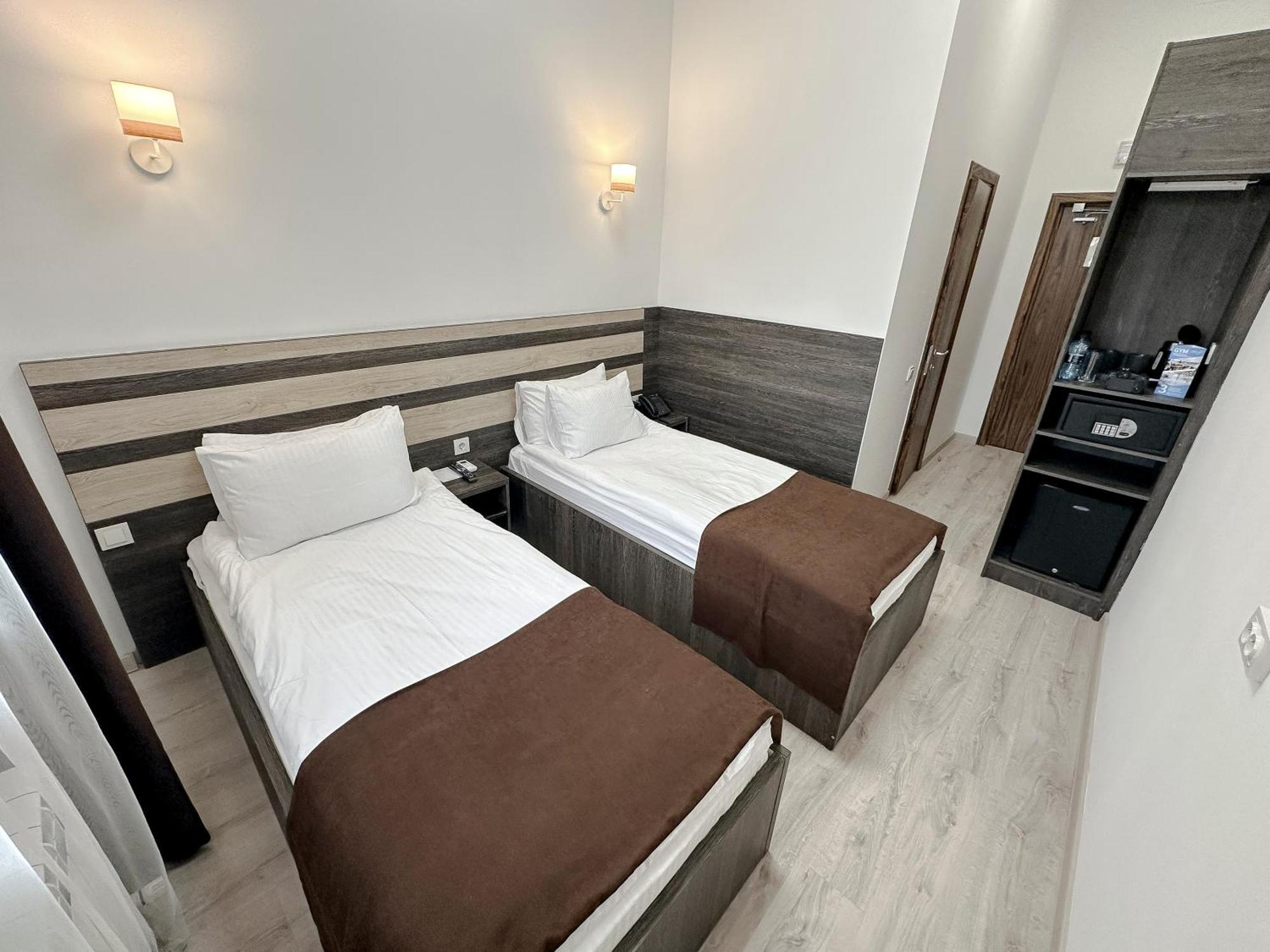 Infinity Plaza Block 1 Hotel Atiraw Buitenkant foto