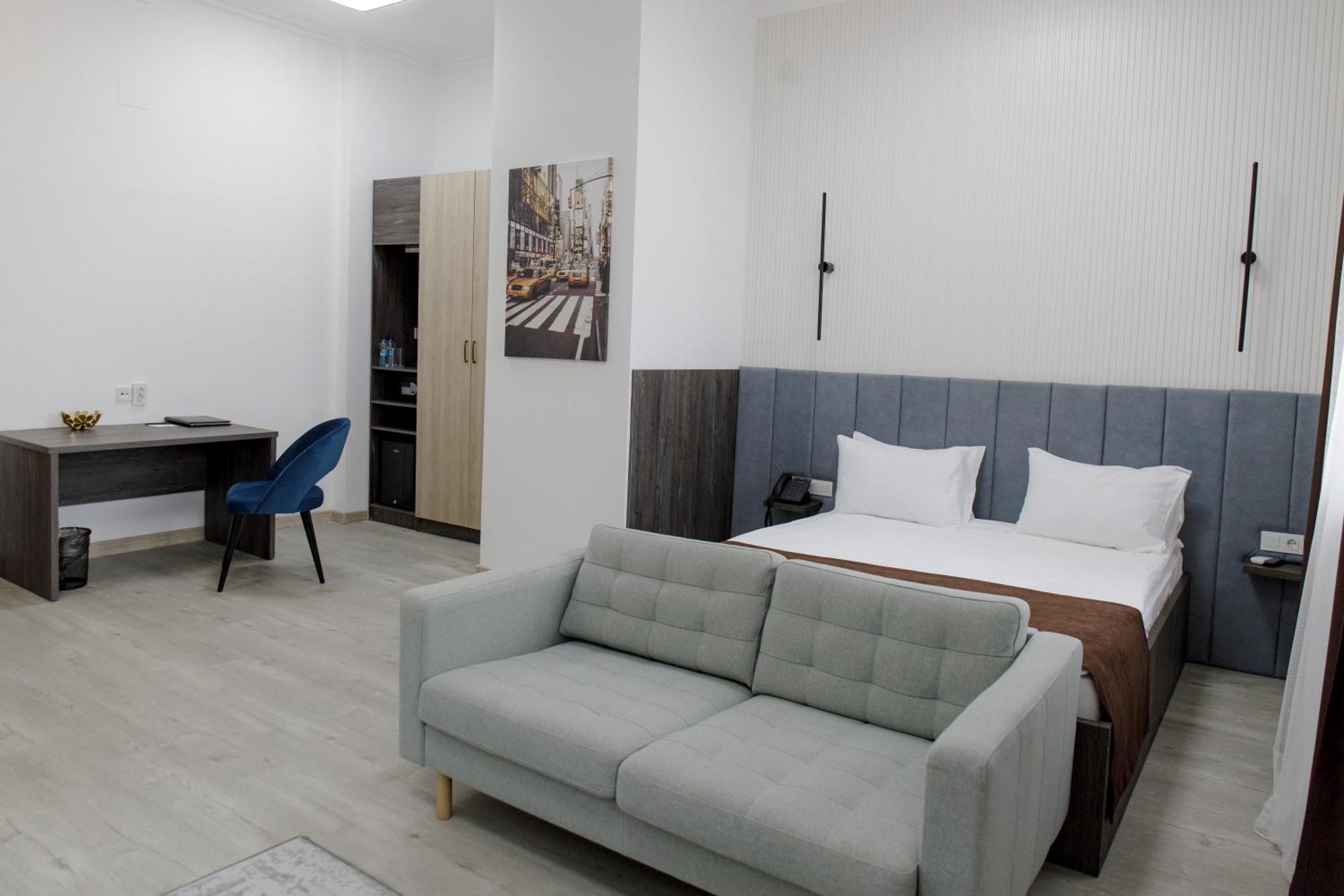 Infinity Plaza Block 1 Hotel Atiraw Buitenkant foto