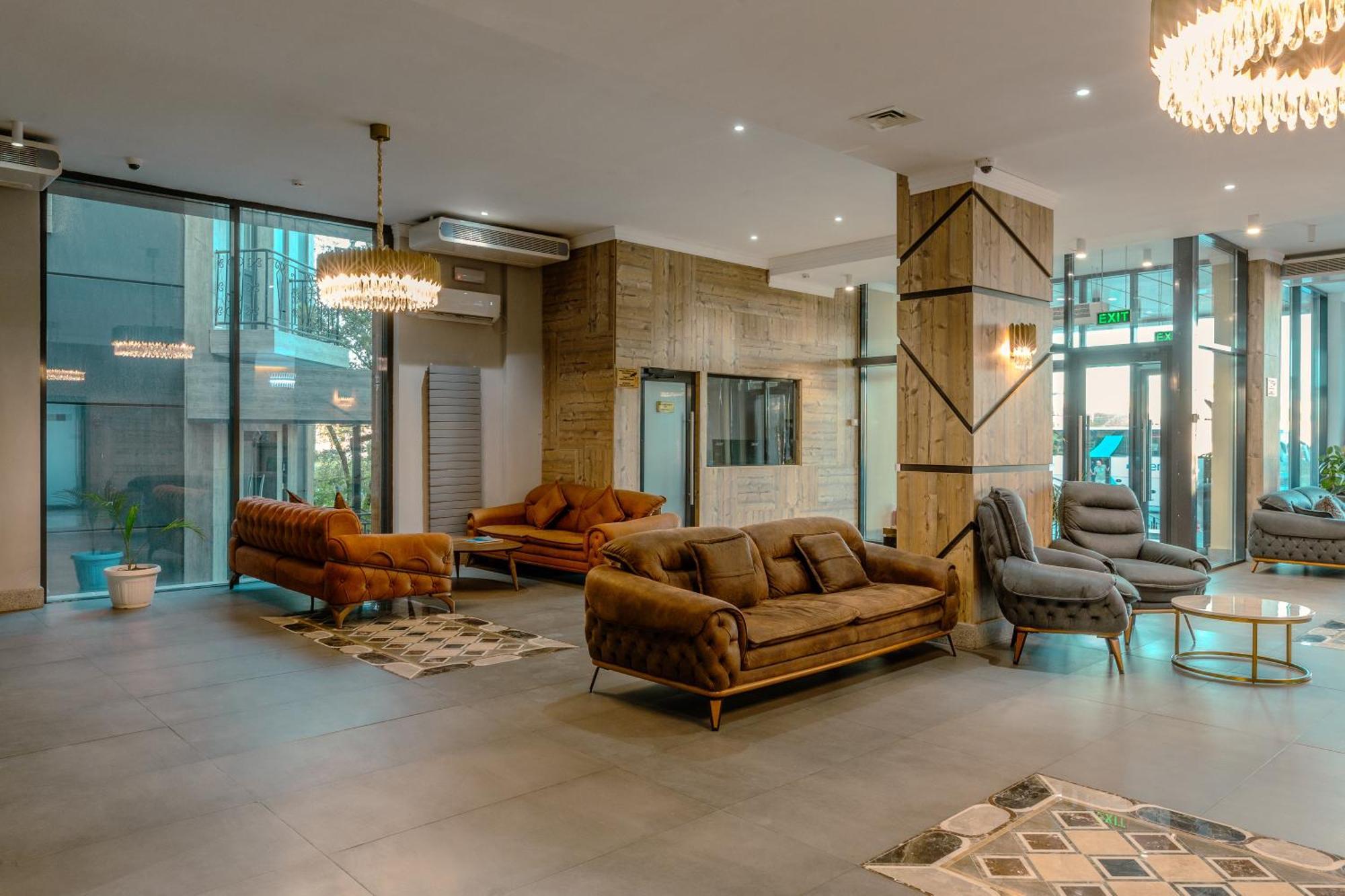 Infinity Plaza Block 1 Hotel Atiraw Buitenkant foto