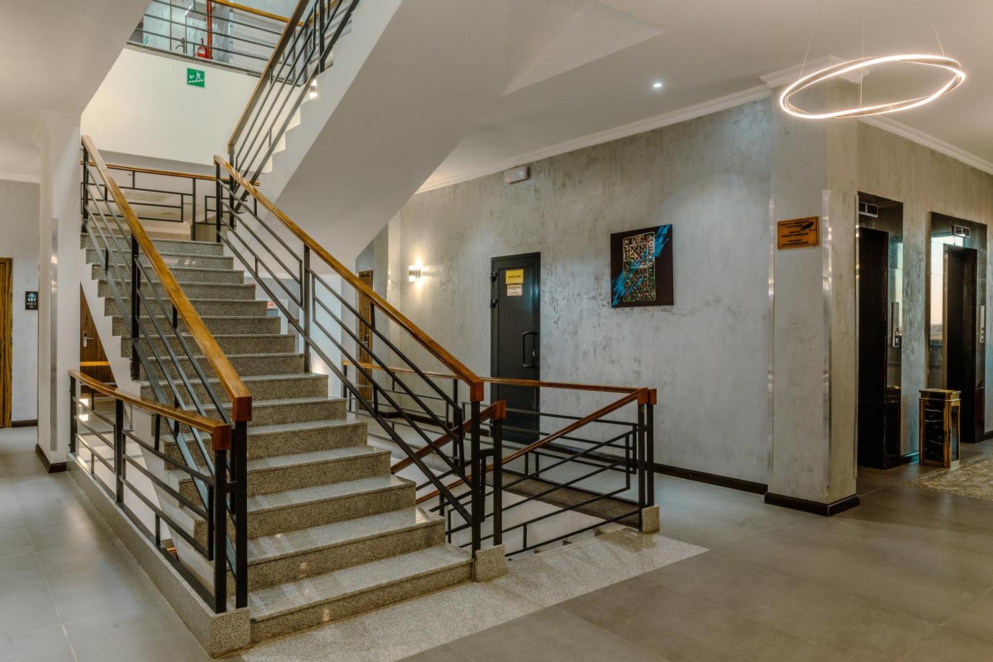 Infinity Plaza Block 1 Hotel Atiraw Buitenkant foto