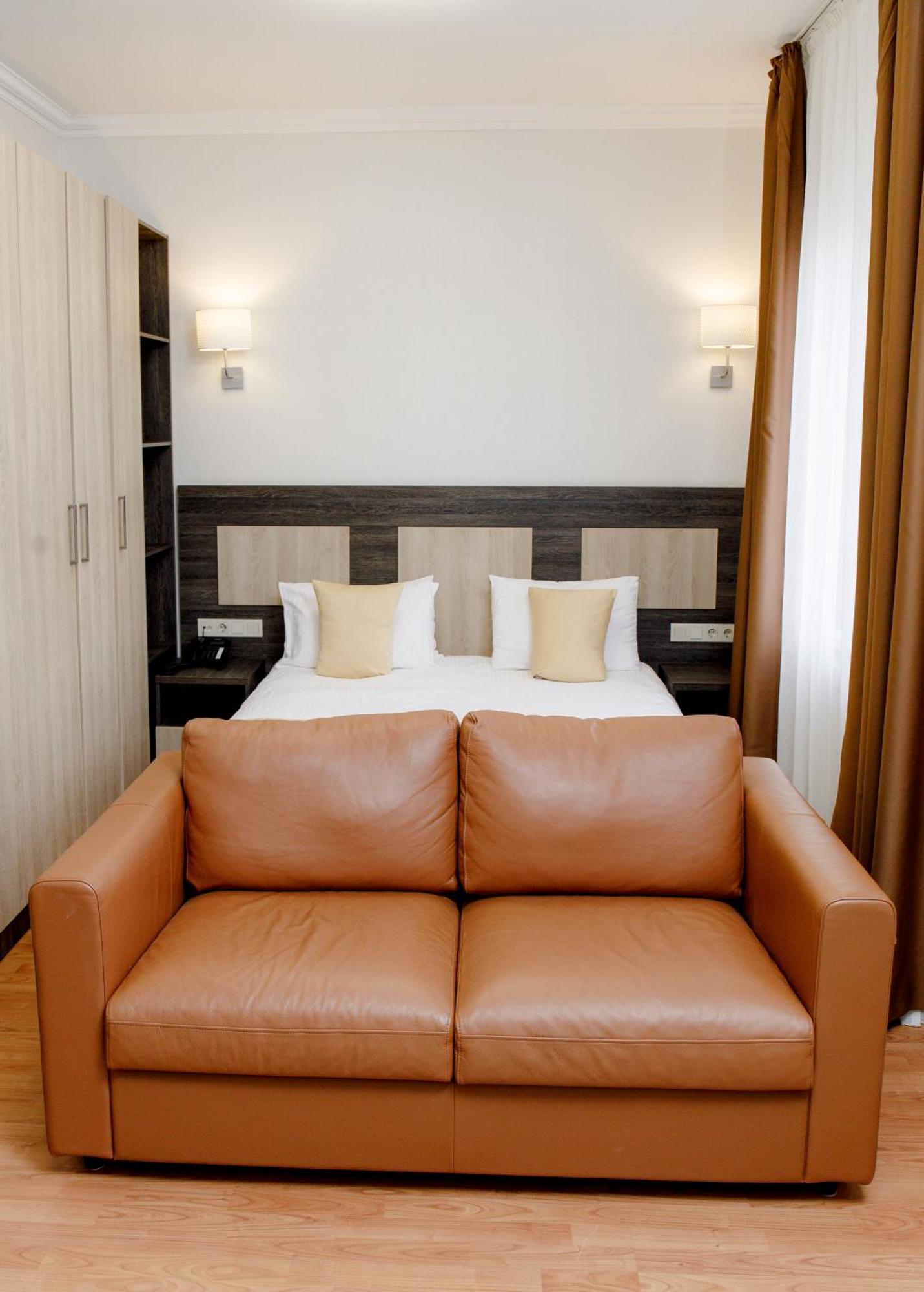 Infinity Plaza Block 1 Hotel Atiraw Buitenkant foto